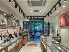 甲秀楼商圈55平门面出租或分租